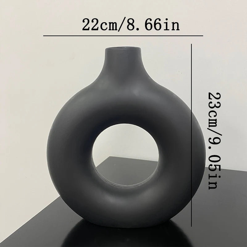 Nordic Plastic Vase – Black