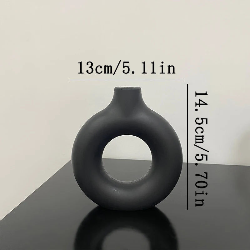 Nordic Plastic Vase – Black