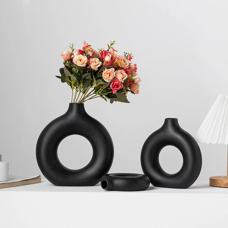 Nordic Plastic Vase – Black